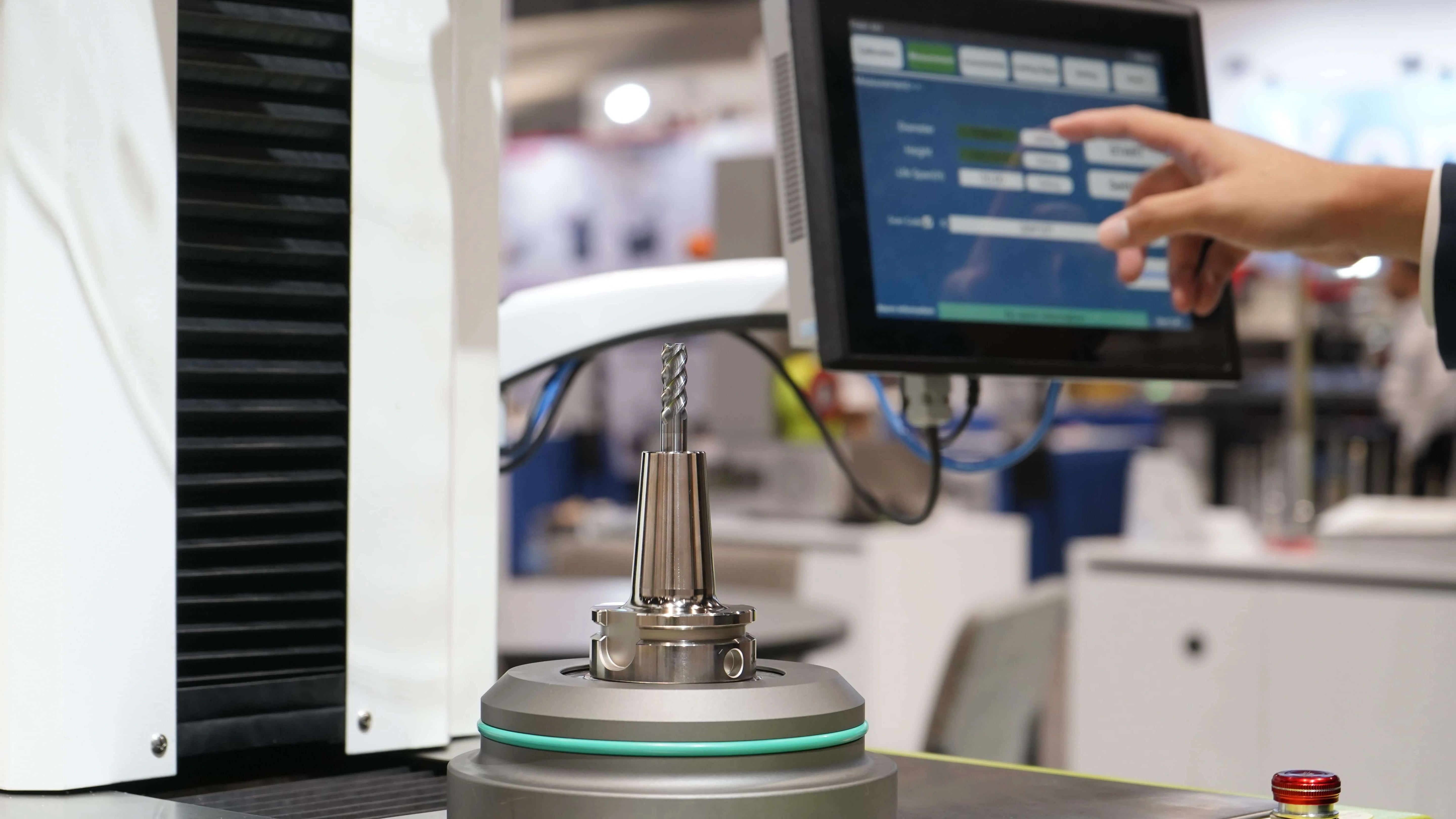 HIPPSC Laser Tool Presetter at IMTS 2024